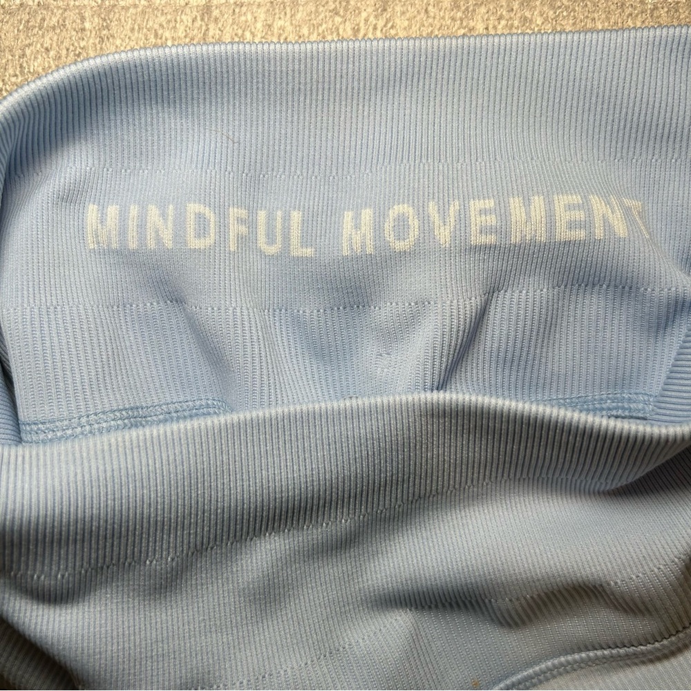 Alo Yoga Seamless Ribbed Favorite Short Light Blue Size Extra Small - Picture 8 of 13